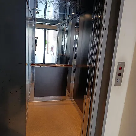 Elias Apartament *
